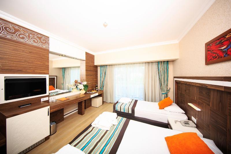 Royal Towers Hotel Kiris Exterior foto